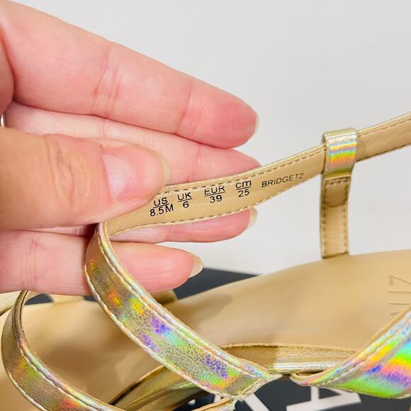 Naturalizer Heeled Sandals Womens 8.5 Gold Metallic Slingback Block Heel NWT - Picture 2 of 12